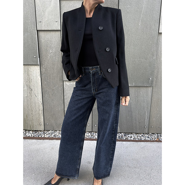 Short Curved Moon Jacket Black