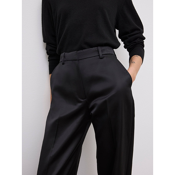 Shiny Tapered Wool Trouser Black