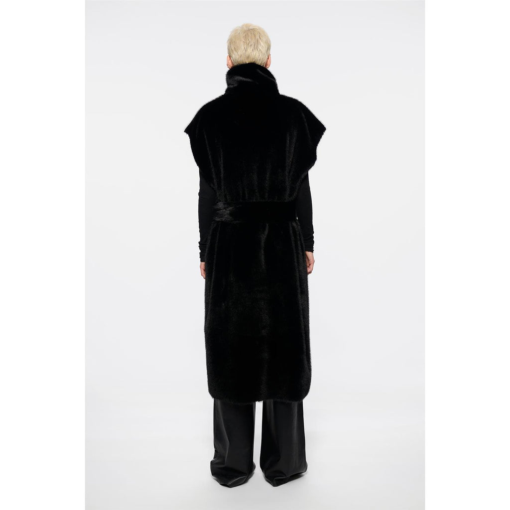 Oaklynn Vest Black