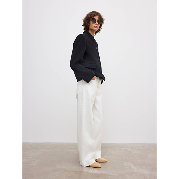 Short Curved Moon Jacket Black