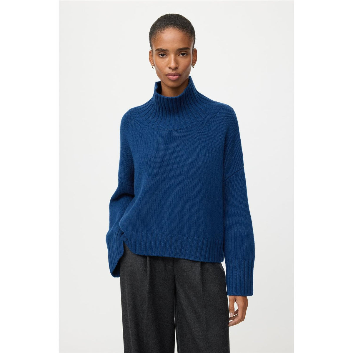 Girlfriend Turtleneck Ink Blue