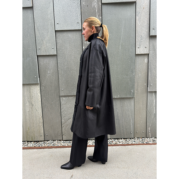 Utzon Chiyo Coat Black