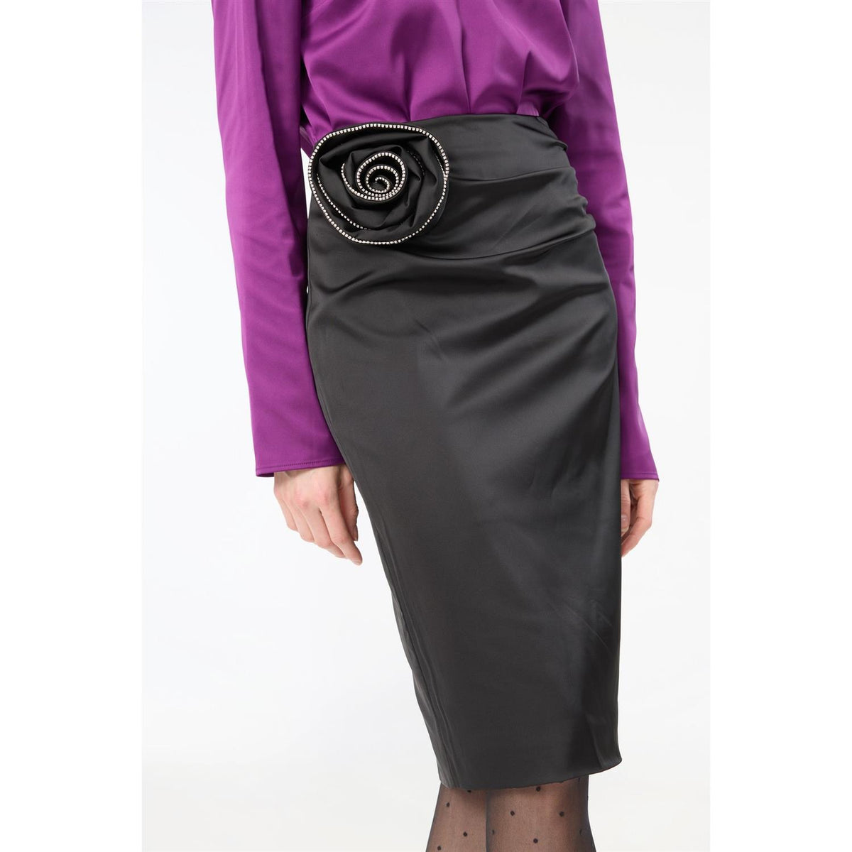 Midi Rose Skirt Black