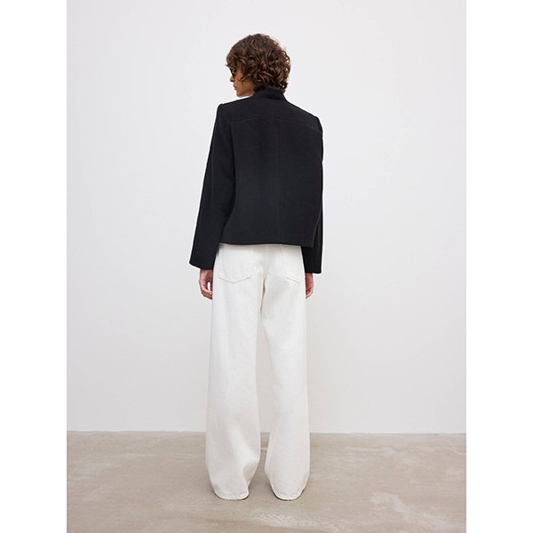 Short Curved Moon Jacket Black