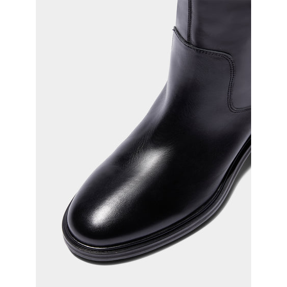 Henry Boot Black
