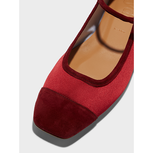 Uma Satin Blood