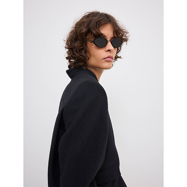 Short Curved Moon Jacket Black