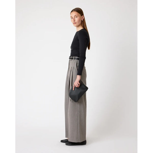 The Nancy Pouch Black Grain