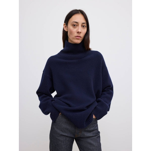Soft Wool Turtleneck Navy Blue