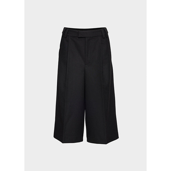 Wynne Bermuda Shorts Black