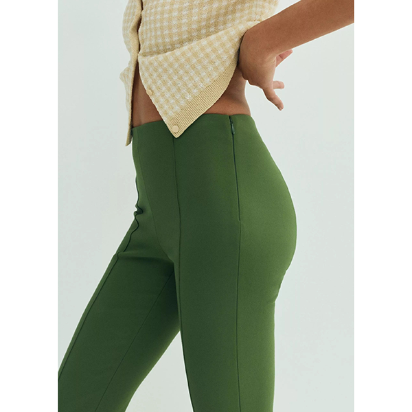 Niki Mid Rise Pintuck Crop Flare Pant Herb