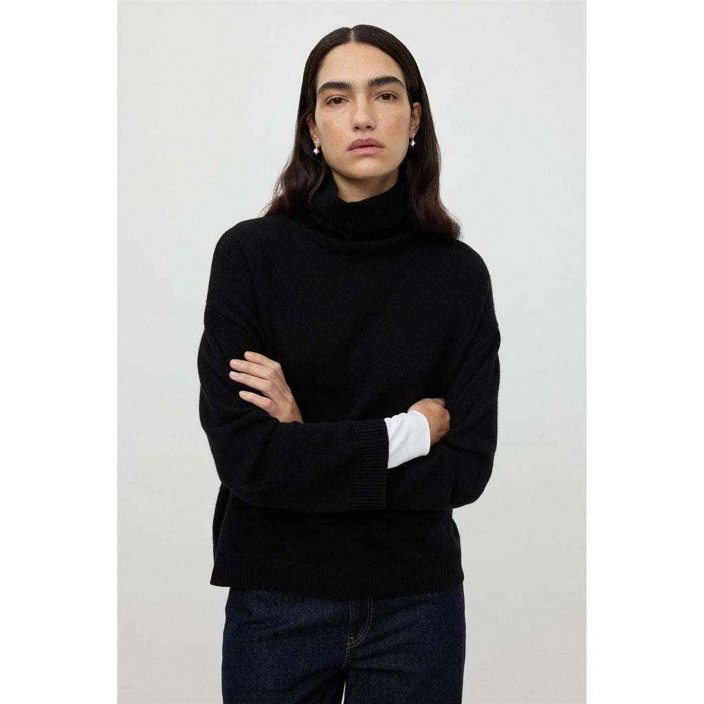 Folded Turtleneck Black