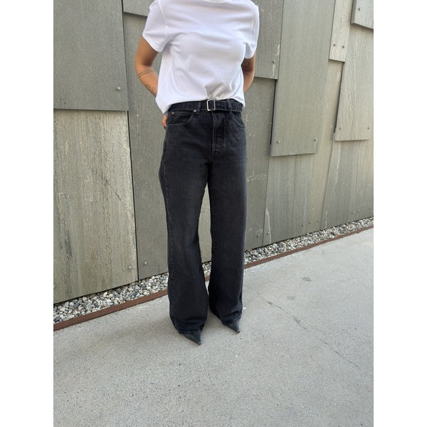 The Belted Loose Jeans Venue
