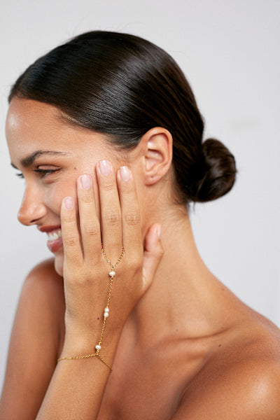 Pearly Handchain Gold