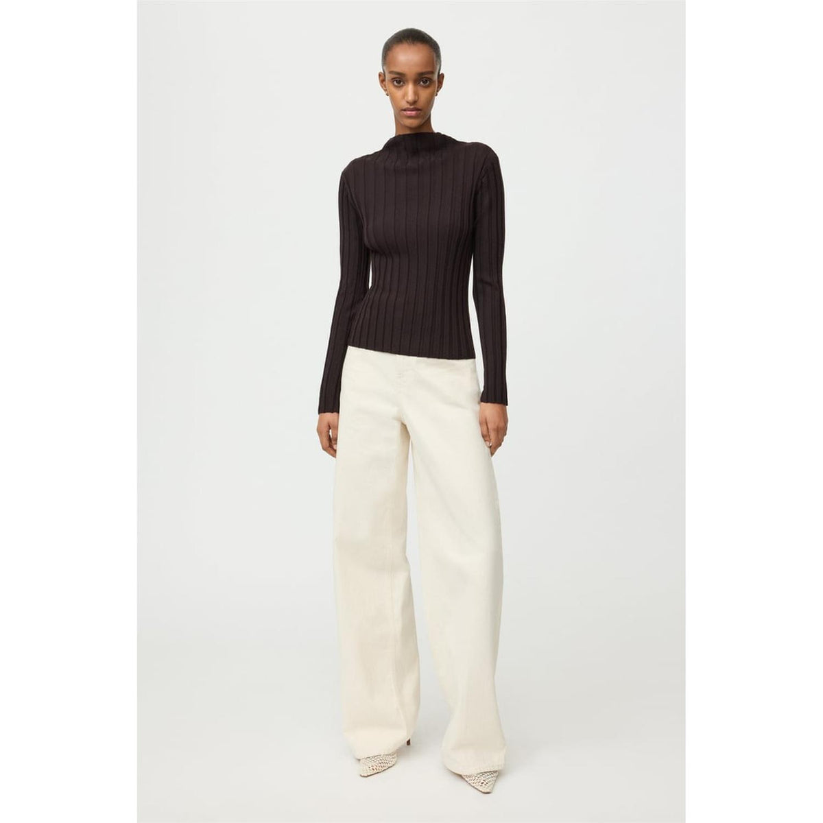 Featherlight Ribbed Top Mocha