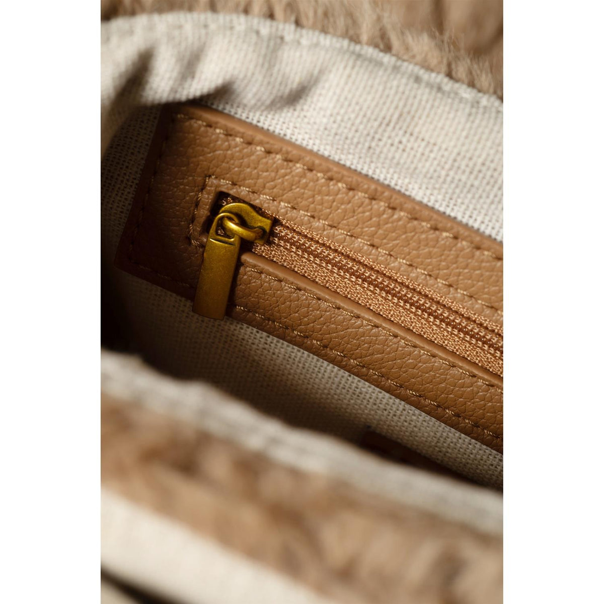 Charlie Plush Bag Beige