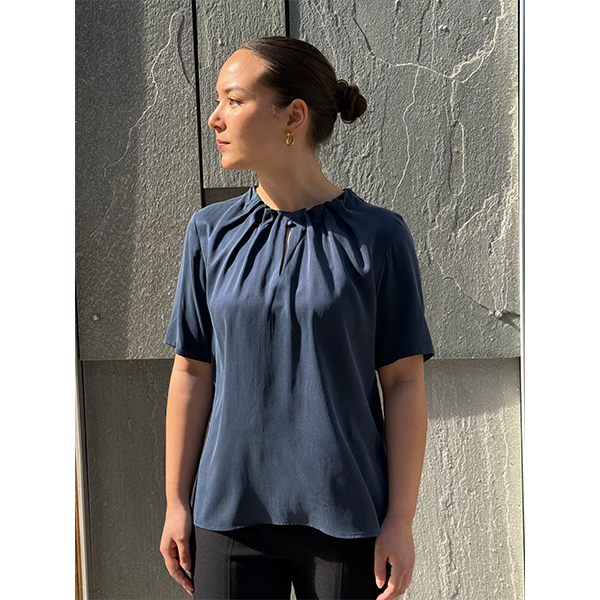 Linda Blouse Navy