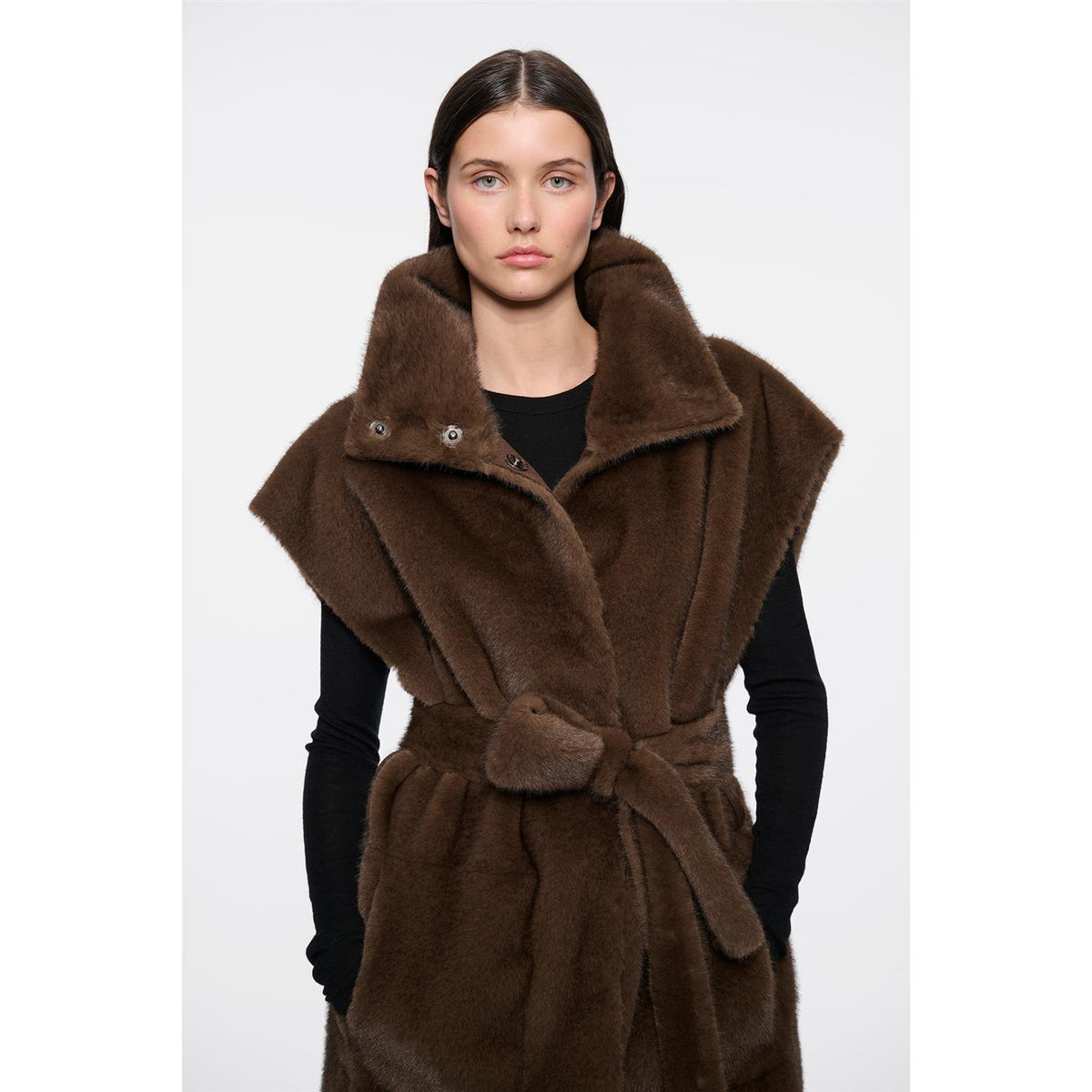Oaklynn Vest Brown