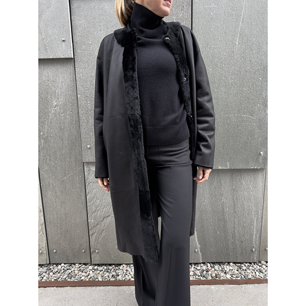 Utzon Chiyo Coat Black
